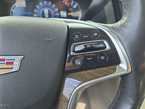 Used 2018 Cadillac Escalade Luxury RWD image 19