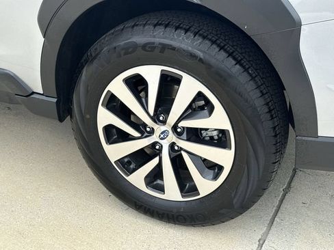 Certified 2025 Subaru Outback Premium AWD/4WD image 12