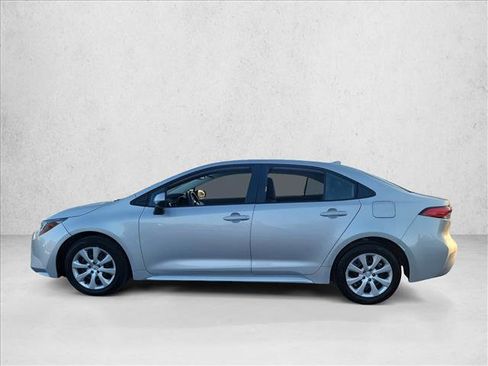 Used 2025 Toyota Corolla LE image 8