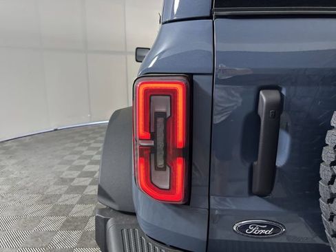 Used 2025 Ford Bronco Badlands image 11
