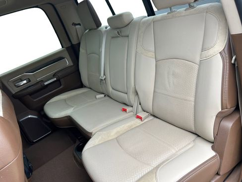 Used 2019 RAM 2500 Laramie RWD image 11