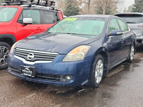 Used 2007 Nissan Altima 3.5 SL w/ Emergency Aid Pkg image 3