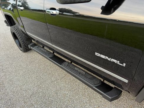 Used 2015 GMC Sierra 1500 Denali AWD/4WD image 32