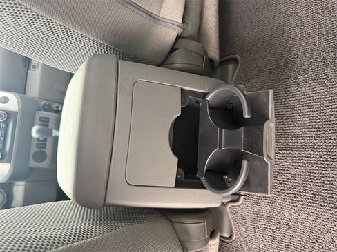 Used 2020 Nissan Frontier SV w/ Midnight Edition Floor Mats image 17