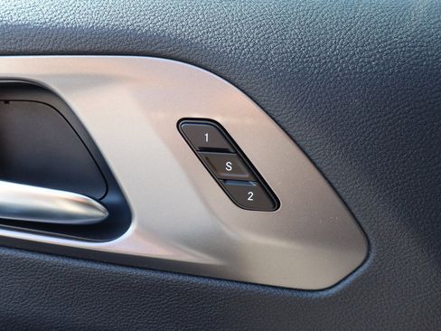 New 2026 Chrysler Pacifica Select image 11