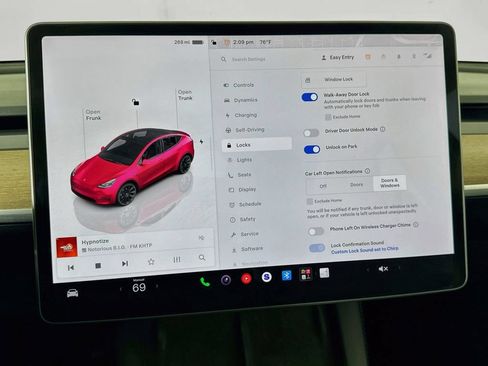 Used 2023 Tesla Model Y Long Range AWD/4WD image 40