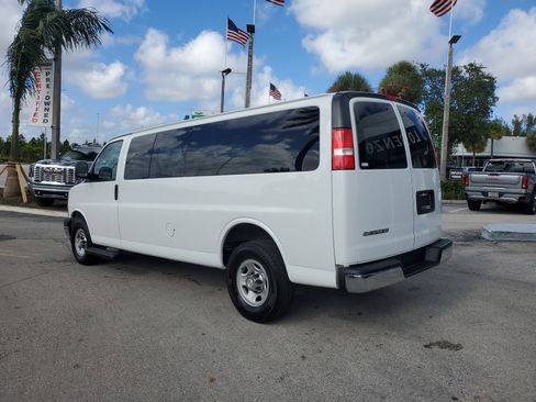 Used 2020 Chevrolet Express 3500 LT w/ LT Preferred Equipment Group image 7