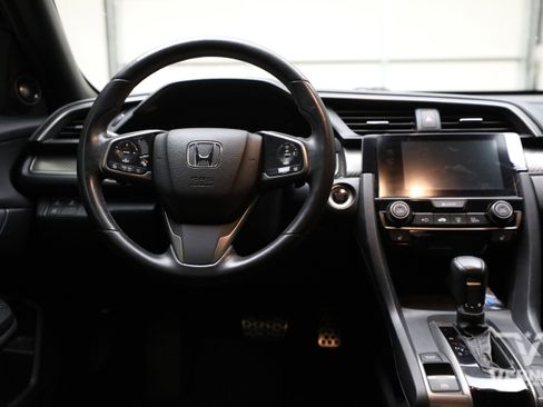 Used 2017 Honda Civic Sport Touring image 8