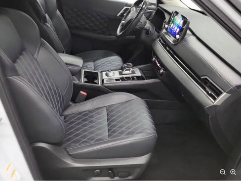 Used 2023 Mitsubishi Outlander SEL AWD/4WD image 8