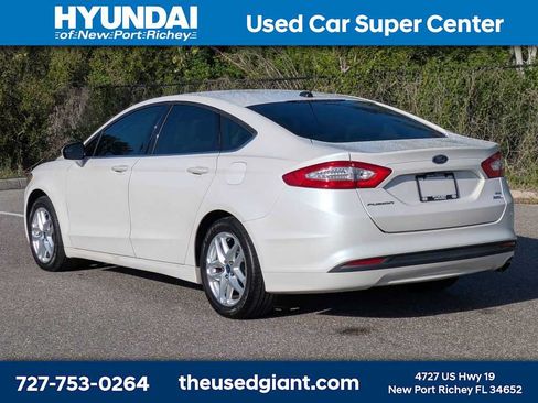 Used 2014 Ford Fusion SE FWD image 3
