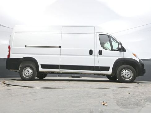 Used 2025 RAM ProMaster 2500 w/ Convenience Group image 38