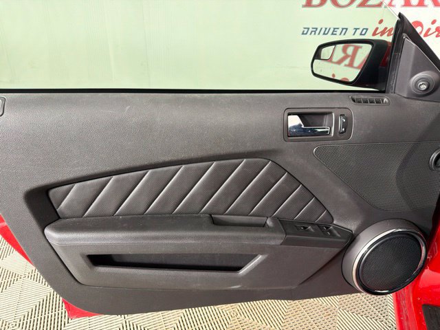 Used 2014 Ford Mustang Premium RWD image 24