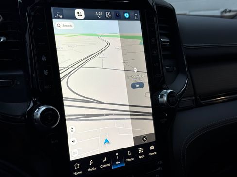 Used 2024 RAM 3500 Limited image 31