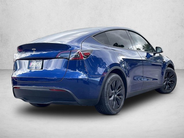 Used 2025 Tesla Model Y Long Range RWD image 2