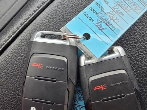 Used 2024 RAM 2500 Big Horn w/ Bed Utility Group image 9