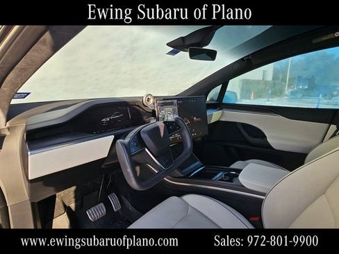 Used 2023 Tesla Model X Plaid image 5