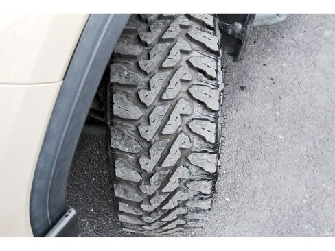 Used 2022 GMC Sierra 1500 AT4X image 34