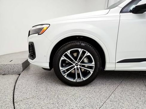 Used 2025 Audi Q7 2.0T Premium Plus w/ Premium Plus Package AWD/4WD image 31