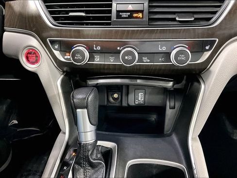 Used 2020 Honda Accord EX image 16