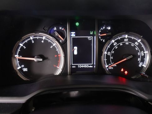 Used 2023 Toyota 4Runner TRD Off-Road Premium w/ Moonroof Package AWD/4WD image 4