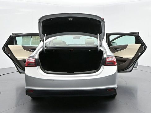 Used 2020 Chevrolet Malibu LT w/ Leather Package FWD image 39