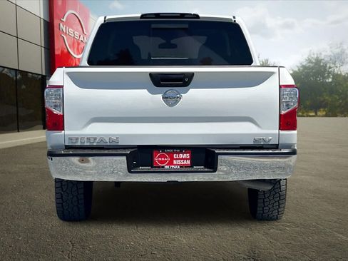 Used 2019 Nissan Titan SV RWD image 8