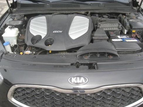 Used 2015 Kia Cadenza Premium w/ Luxury Package image 36