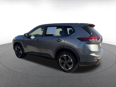 Used 2025 Nissan Rogue SV image 10