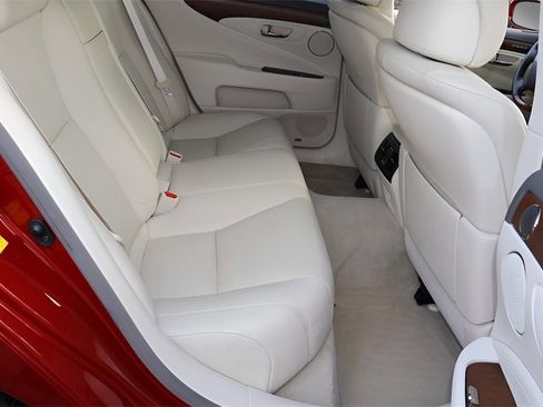 Used 2011 Lexus LS 460 image 16