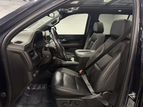 Used 2023 Chevrolet Suburban Z71 w/ Luxury Package image 15