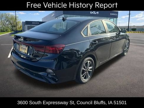 Used 2023 Kia Forte LXS w/ LXS Technology Package FWD image 3