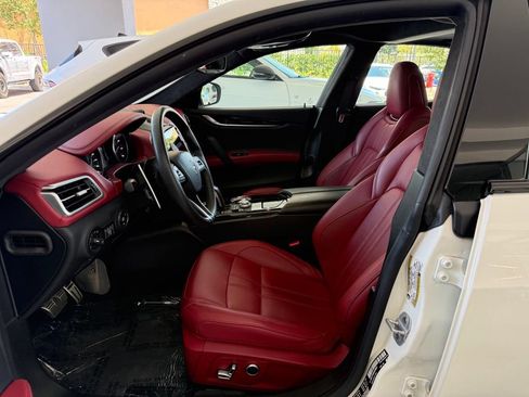 Certified 2022 Maserati Ghibli Modena RWD image 8