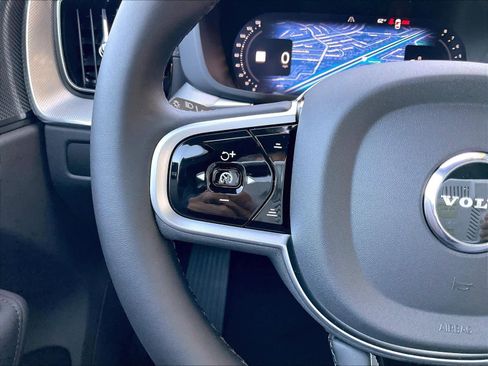 New 2026 Volvo XC60 B5 Ultra w/ Climate Package AWD/4WD image 17