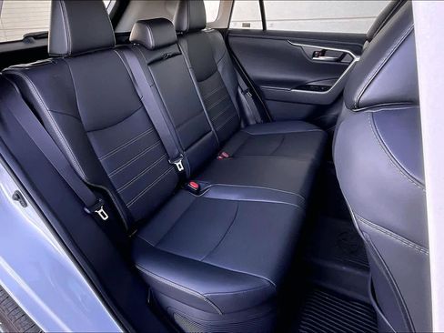 Used 2023 Toyota RAV4 Limited image 19
