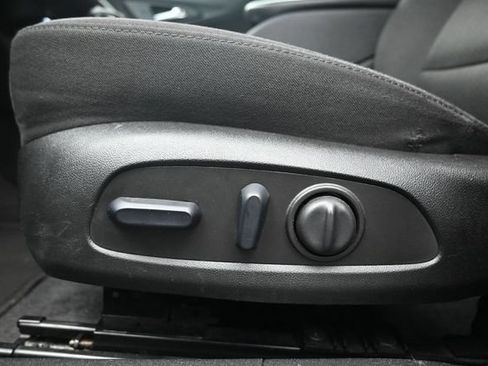 Used 2025 Chevrolet Malibu LT FWD image 14