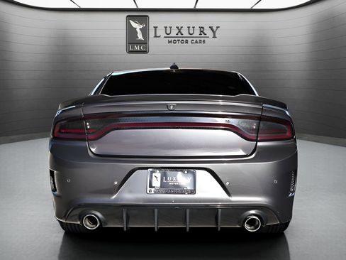 Used 2019 Dodge Charger R/T image 7