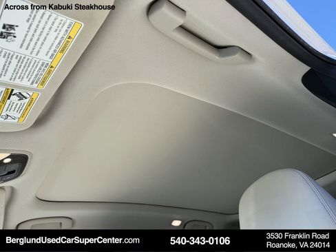 Used 2021 INFINITI QX50 Essential w/ Convenience Package image 12