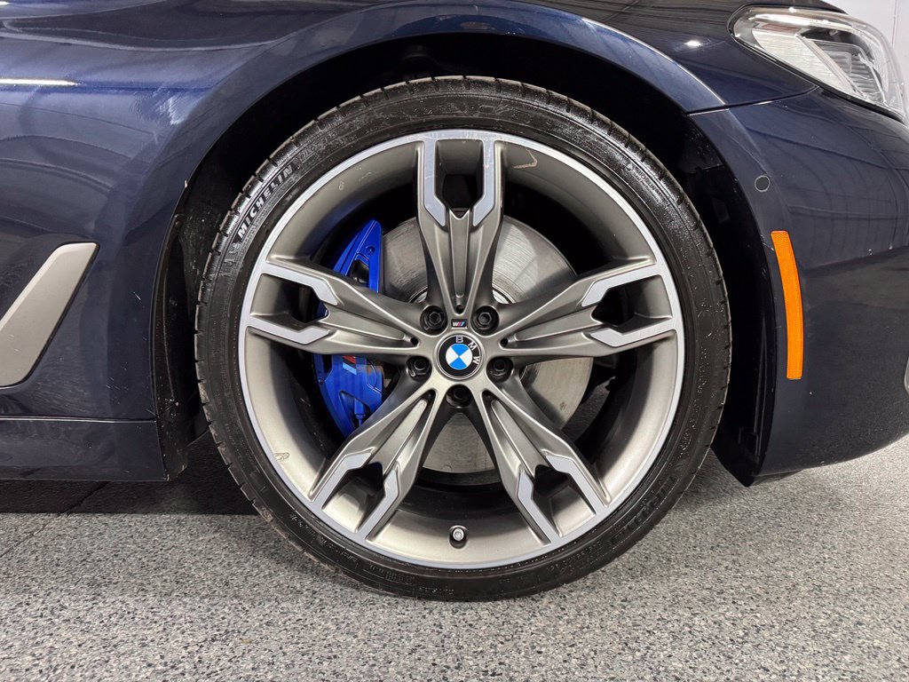 Used 2023 BMW M550i xDrive AWD/4WD image 4
