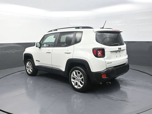 Used 2017 Jeep Renegade Latitude AWD/4WD image 6