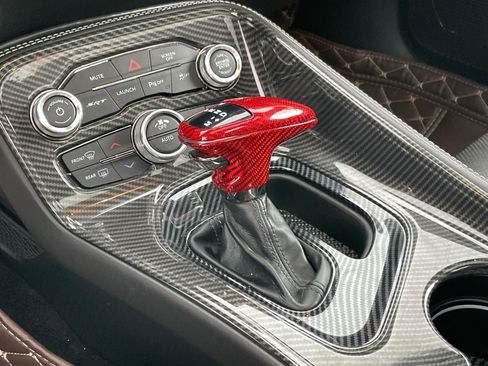 Used 2018 Dodge Challenger SRT Hellcat RWD image 36