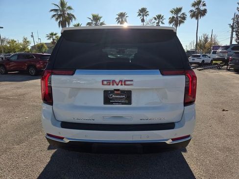 New 2026 GMC Yukon Elevation image 12