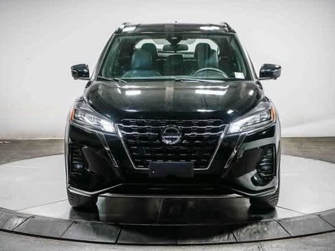 Used 2021 Nissan Kicks SR w/ SR Premium Package image 6