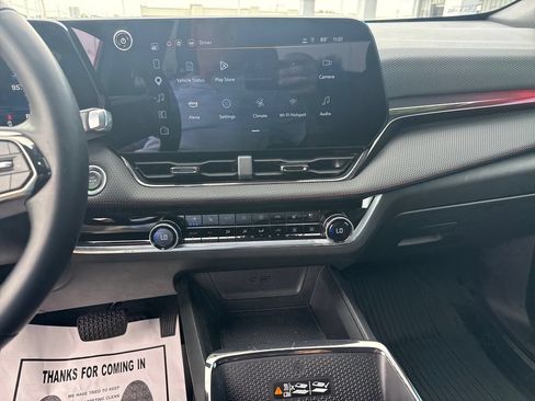 Used 2025 Chevrolet Equinox RS w/ Safety and Technology Package AWD/4WD image 21