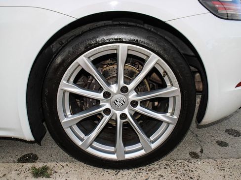 Used 2019 Porsche 718 Boxster RWD image 30