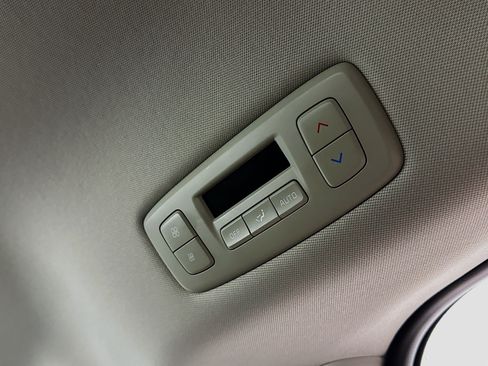 Used 2026 Kia Carnival FWD image 28