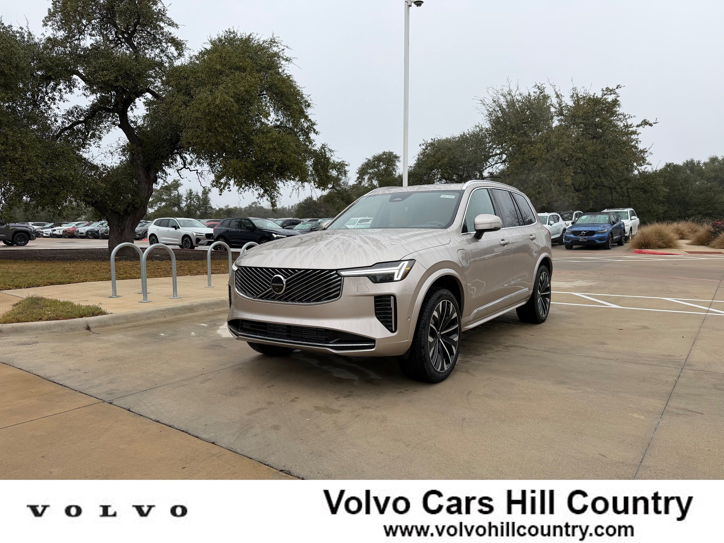 New 2026 Volvo XC90 T8 Plus w/ Protection Package Premier AWD/4WD image 1