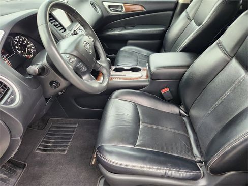 Used 2018 Nissan Pathfinder Platinum image 9