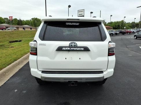 Used 2018 Toyota 4Runner TRD Off-Road Premium AWD/4WD image 4