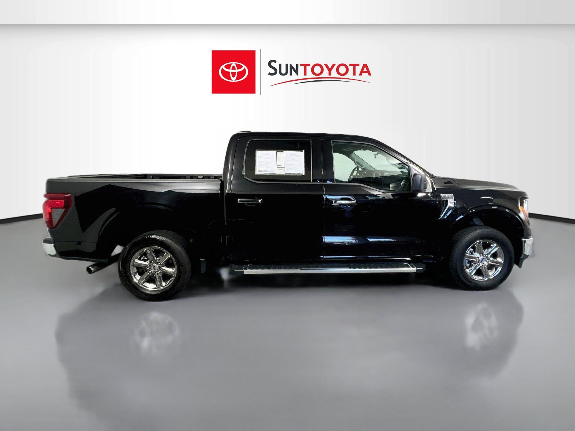Used 2025 Ford F150 XLT w/ Equipment Group 301A Standard RWD image 2