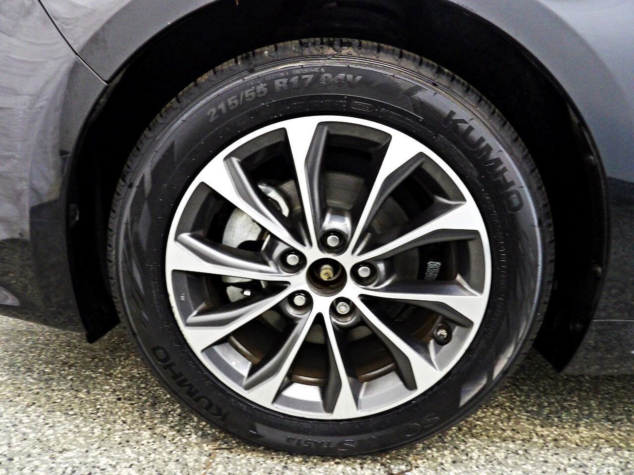 Used 2016 Toyota Avalon XLE Premium FWD image 19